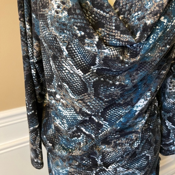 Teal / white/ grey snakeskin dress - Picture 7 of 9